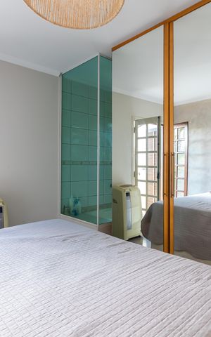 Casa de condomínio à venda com 178m², 3 quartos e 3 vagas Casa de condomínio à venda com 178m², 3 quartos e 3 vagasSuíte