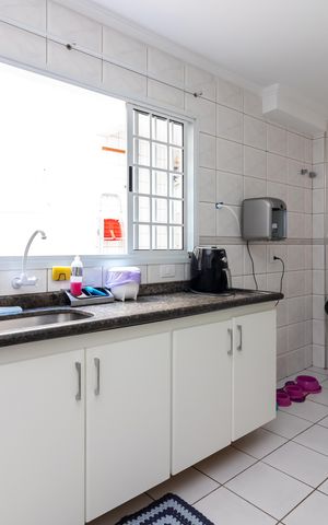 Casa de condomínio à venda com 178m², 3 quartos e 3 vagas Casa de condomínio à venda com 178m², 3 quartos e 3 vagasCozinha