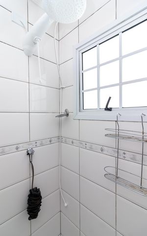 Casa de condomínio à venda com 178m², 3 quartos e 3 vagas Casa de condomínio à venda com 178m², 3 quartos e 3 vagasBanheiro 2