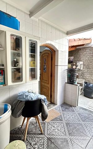 Casa para alugar com 240m², 3 quartos e 2 vagas Casa para alugar com 240m², 3 quartos e 2 vagasÁrea de Serviço