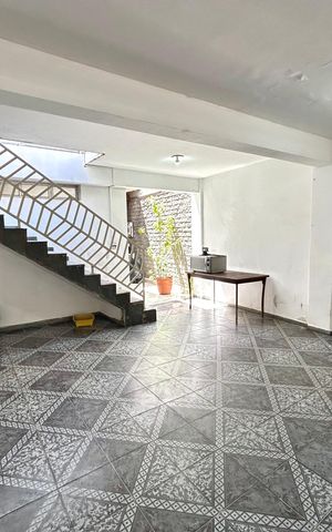Casa para alugar com 240m², 3 quartos e 2 vagas Casa para alugar com 240m², 3 quartos e 2 vagasGaragem