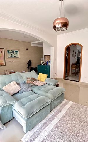 Casa para alugar com 240m², 3 quartos e 2 vagas Casa para alugar com 240m², 3 quartos e 2 vagasSala
