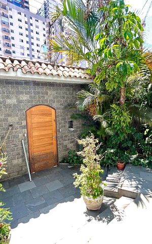 Casa para alugar com 240m², 3 quartos e 2 vagas Casa para alugar com 240m², 3 quartos e 2 vagasQuintal