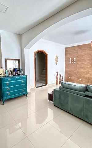 Casa para alugar com 240m², 3 quartos e 2 vagas Casa para alugar com 240m², 3 quartos e 2 vagasSala