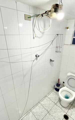 Casa à venda com 137m², 2 quartos e 2 vagas Casa à venda com 137m², 2 quartos e 2 vagasBanheiro Lavanderia