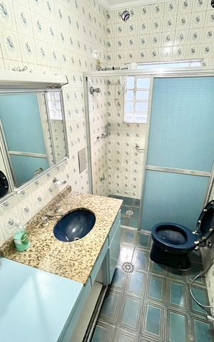 Casa à venda com 137m², 2 quartos e 2 vagas Casa à venda com 137m², 2 quartos e 2 vagasBanheiro