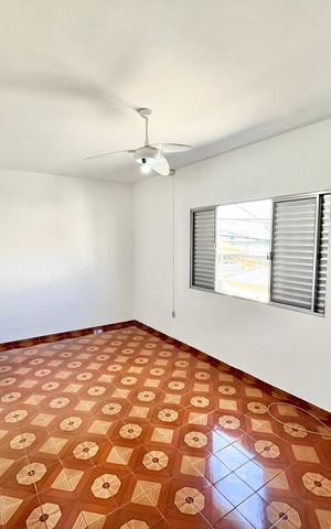 Casa à venda com 137m², 2 quartos e 2 vagas Casa à venda com 137m², 2 quartos e 2 vagasQuarto 2