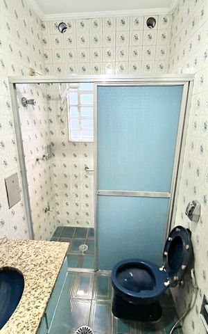 Casa à venda com 137m², 2 quartos e 2 vagas Casa à venda com 137m², 2 quartos e 2 vagasBanheiro