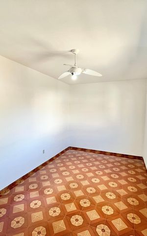 Casa à venda com 137m², 2 quartos e 2 vagas Casa à venda com 137m², 2 quartos e 2 vagasQuarto 2