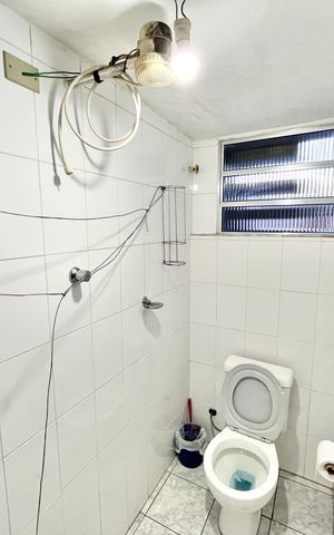 Casa à venda com 137m², 2 quartos e 2 vagas Casa à venda com 137m², 2 quartos e 2 vagasBanheiro Lavanderia