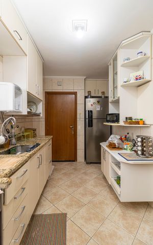 Apartamento à venda com 84m², 3 quartos e 1 vaga Apartamento à venda com 84m², 3 quartos e 1 vagaCozinha