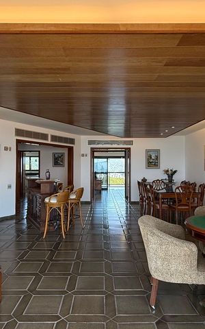 Apartamento para alugar com 355m², 4 quartos e 3 vagas Apartamento para alugar com 355m², 4 quartos e 3 vagasSala