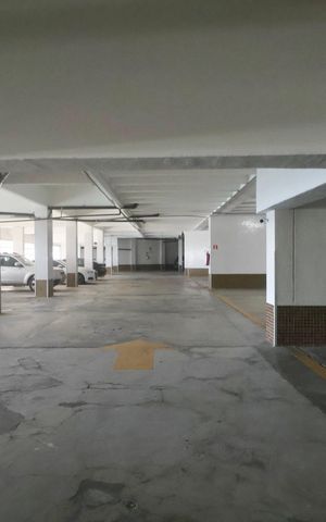 Apartamento para alugar com 355m², 4 quartos e 3 vagas Apartamento para alugar com 355m², 4 quartos e 3 vagasGaragem