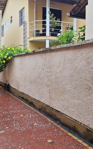 Casa à venda com 258m², 4 quartos e 3 vagas Casa à venda com 258m², 4 quartos e 3 vagasQuintal