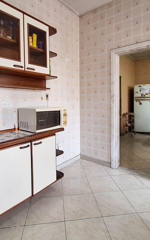 Casa à venda com 258m², 4 quartos e 3 vagas Casa à venda com 258m², 4 quartos e 3 vagasCozinha