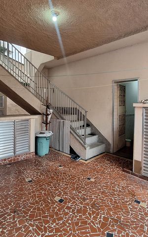 Casa à venda com 258m², 4 quartos e 3 vagas Casa à venda com 258m², 4 quartos e 3 vagasÁrea de Serviço