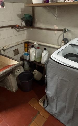 Casa à venda com 320m², 3 quartos e 2 vagas Casa à venda com 320m², 3 quartos e 2 vagasÁrea de Serviço