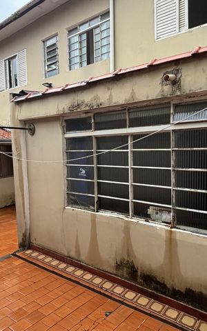 Casa à venda com 320m², 3 quartos e 2 vagas Casa à venda com 320m², 3 quartos e 2 vagasQuintal