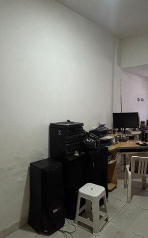 Casa à venda com 320m², 3 quartos e 2 vagas Casa à venda com 320m², 3 quartos e 2 vagasSala de Tv