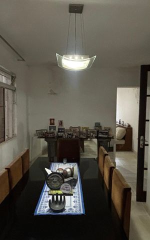 Casa à venda com 320m², 3 quartos e 2 vagas Casa à venda com 320m², 3 quartos e 2 vagasSala de Jantar