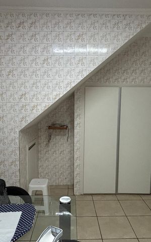 Casa à venda com 320m², 3 quartos e 2 vagas Casa à venda com 320m², 3 quartos e 2 vagasCozinha