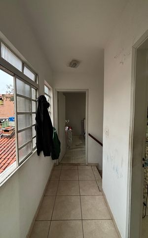 Casa à venda com 320m², 3 quartos e 2 vagas Casa à venda com 320m², 3 quartos e 2 vagasCorredor