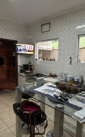Casa à venda com 320m², 3 quartos e 2 vagas Casa à venda com 320m², 3 quartos e 2 vagasCozinha