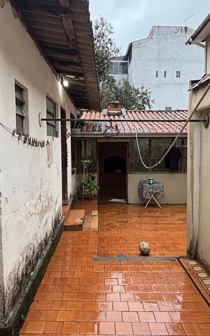 Casa à venda com 320m², 3 quartos e 2 vagas Casa à venda com 320m², 3 quartos e 2 vagasQuintal