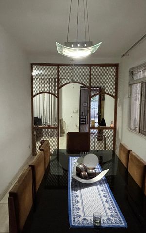 Casa à venda com 320m², 3 quartos e 2 vagas Casa à venda com 320m², 3 quartos e 2 vagasSala de Jantar