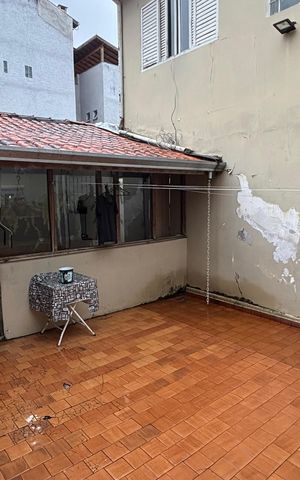 Casa à venda com 320m², 3 quartos e 2 vagas Casa à venda com 320m², 3 quartos e 2 vagasQuintal