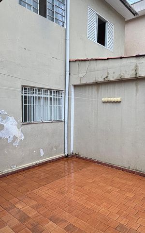 Casa à venda com 320m², 3 quartos e 2 vagas Casa à venda com 320m², 3 quartos e 2 vagasQuintal