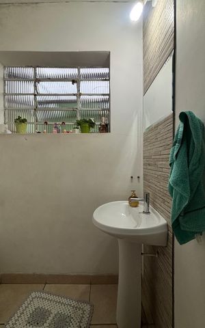 Casa à venda com 320m², 3 quartos e 2 vagas Casa à venda com 320m², 3 quartos e 2 vagasLavabo