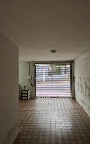 Casa à venda com 320m², 3 quartos e 2 vagas Casa à venda com 320m², 3 quartos e 2 vagasGaragem