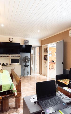 Casa à venda com 242m², 4 quartos e 3 vagas