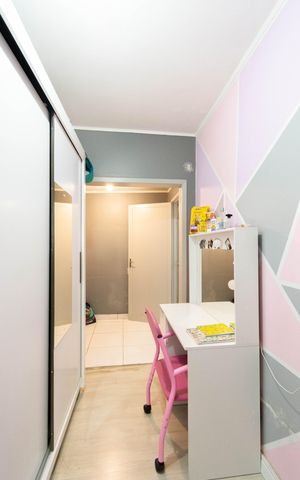 Casa à venda com 242m², 4 quartos e 3 vagas