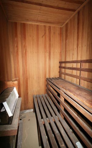 Casa à venda com 240m², 4 quartos e 3 vagasSauna