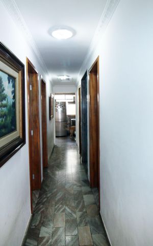 Casa à venda com 240m², 4 quartos e 3 vagasSala - Corredor