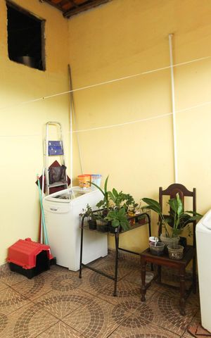Casa à venda com 270m², 5 quartos e 1 vaga