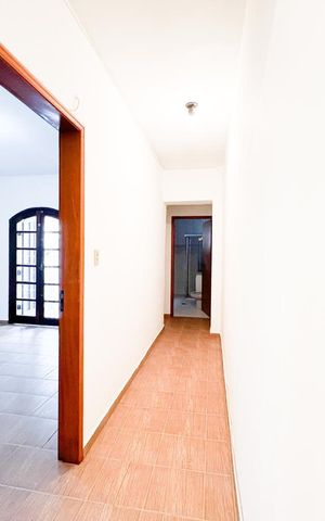 Casa à venda com 112m², 3 quartos e 1 vagaCorredor