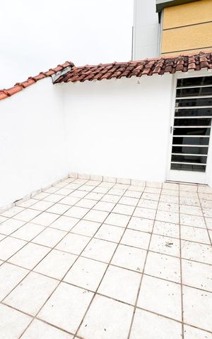 Casa à venda com 112m², 3 quartos e 1 vagaÁrea externa