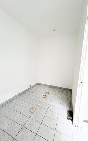 Casa à venda com 112m², 3 quartos e 1 vagaÁrea de serviço