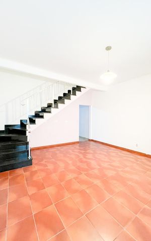 Casa à venda com 112m², 3 quartos e 1 vagaSala