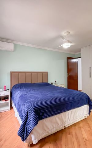 Casa à venda com 234m², 3 quartos e 2 vagas Casa à venda com 234m², 3 quartos e 2 vagasSuíte 3