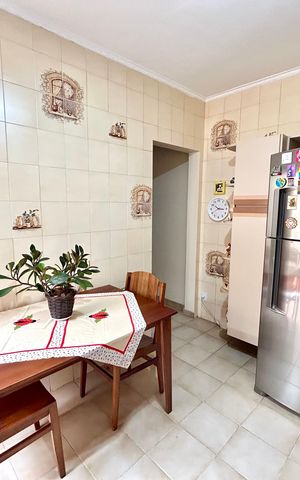 Casa à venda com 175m², 3 quartos e 2 vagas Casa à venda com 175m², 3 quartos e 2 vagasCozinha