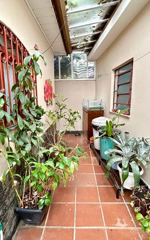 Casa à venda com 175m², 3 quartos e 2 vagas Casa à venda com 175m², 3 quartos e 2 vagasQuintal