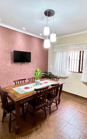 Casa à venda com 175m², 3 quartos e 2 vagas Casa à venda com 175m², 3 quartos e 2 vagasCopa