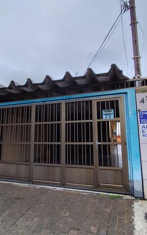 Casa para alugar com 160m², 3 quartos e 2 vagas Casa para alugar com 160m², 3 quartos e 2 vagasFachada