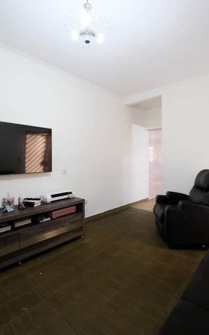 Casa para alugar com 160m², 3 quartos e 2 vagasSala