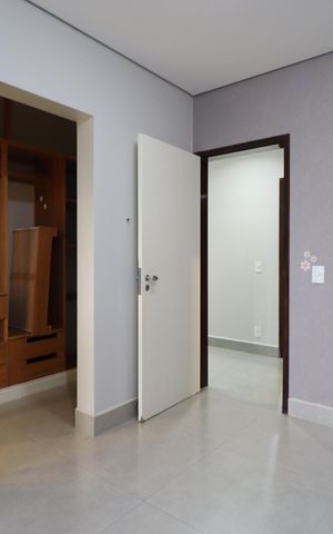 Casa de condomínio para alugar com 250m², 4 quartos e 4 vagasQuarto 2 - Suíte