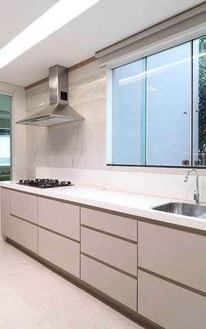 Casa de condomínio para alugar com 250m², 4 quartos e 4 vagasCozinha